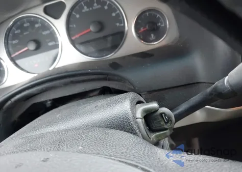 2006 Pontiac Montana Sv6 z USA, uszkodzony, nr VIN 1GMDV33L66D147110